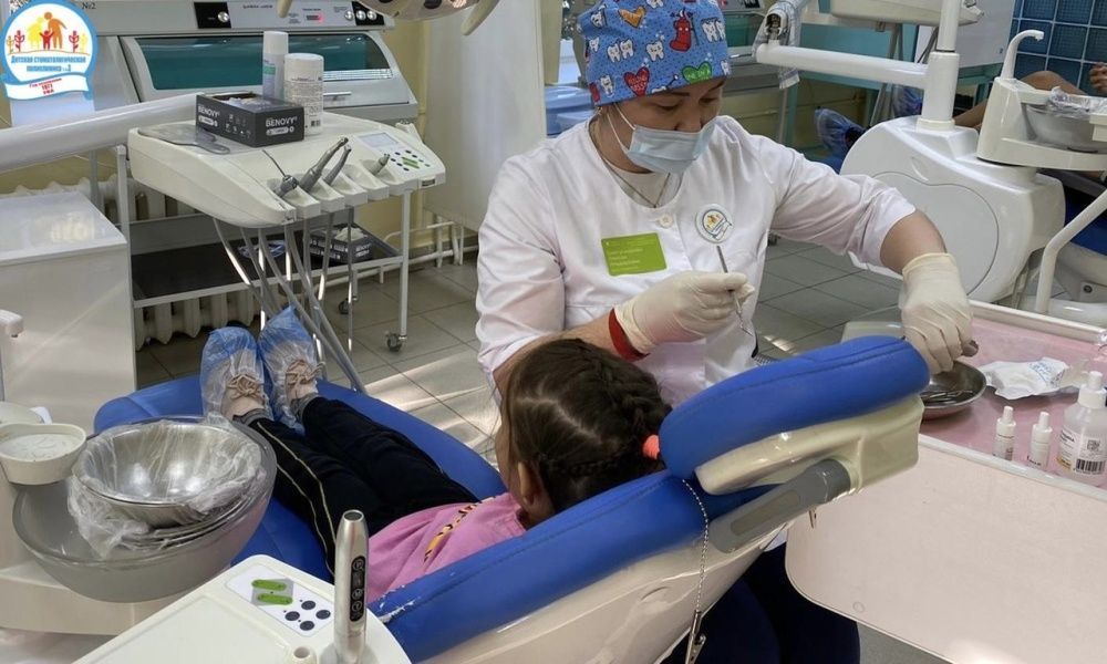 Специалисты поликлиники продолжают трудиться в выходные и праздничные дни